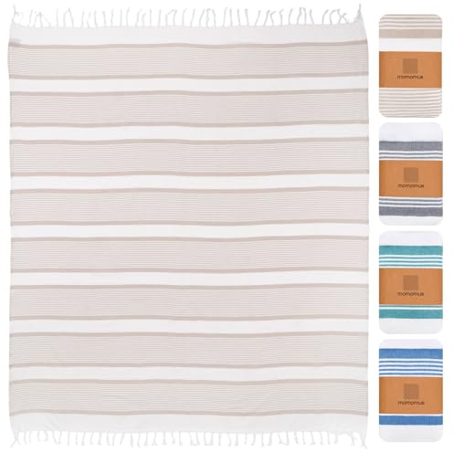 MOMOMUS Fouta XXL o Manta de Playa Grande - Acabado Boho, Ligera y Versátil - Manta de Picnic, Esterilla Plegable o Toalla de Playa Grande Antiarena - Beige, 210 x 240 cm