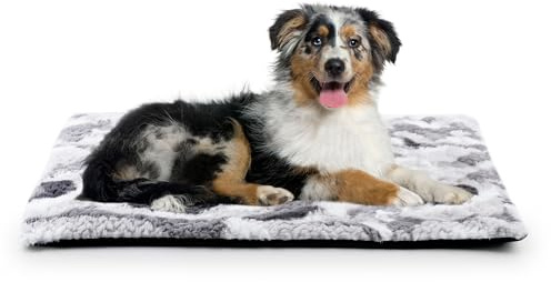 Petace Pet Self-Warming Plush Bed, 75 x 50 cm, for Cats & Small Dogs, Grey | Silent Thermal Layer, Soft & Cozy, Anti-Slip, Machine Washable, Smooth Zipper & Durable Cover, Indoor and Outdoor Use