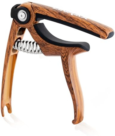 Linrax C4 Gitarr Capo, 4 i 1 Gitarr Kapodaster Brostiftdragare Plektrumhållare Strängklippare, Capodaster för Akustisk Gitarr Elgitarr Basgitarr Ukulele Banjo Mandolin, Gitarrtillbehör, Träkorn