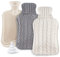 Anstore 2L Wärmflasche mit 2 gestrickten Hüllen, Premium auslaufsicherer Wärmbeutel mit abnehmbarem und waschbarem Strickbezug, gestrickte Wärmflasche für warm haltende Schmerzlinderung (Weiß+Grau)