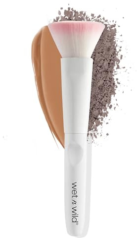 Wet n Wild Flat Top Brush for Women 1 Pc Brush
