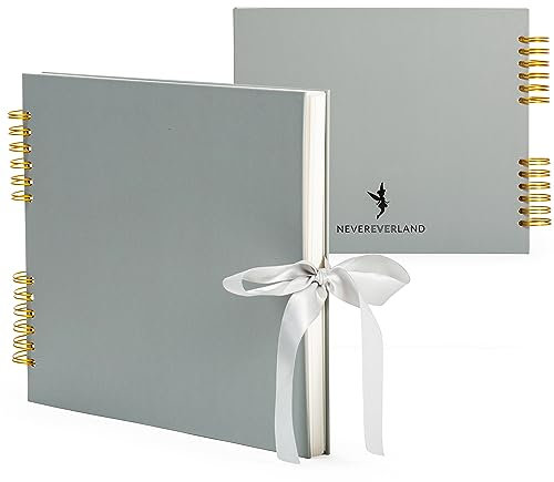 Never Ever Land Scrapbook-Album - 30 x 25 cm Fotoalbum mit 80 glatten 250-g/m²-Seiten - Stabiles Hardcover mit niedlicher Schleife - Perfekt für Baby-, Hochzeits- & Familienfotos – Grau
