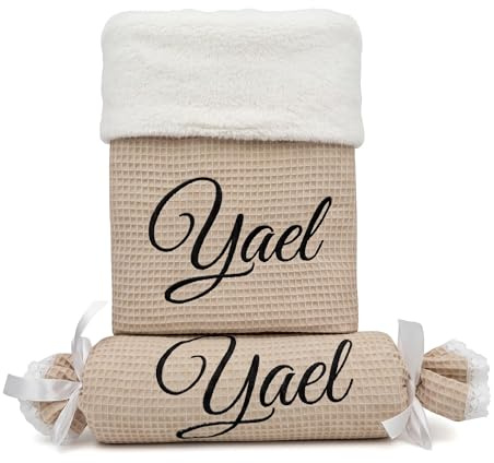 Variouss Set Manta y Cojín Caramelo Bebé Personalizados con Nombre – Suave Coralina y Algodón Waffle 70x100 cm – Regalo Recién Nacido, Baby Shower, Cuna y Carrito (Camel)