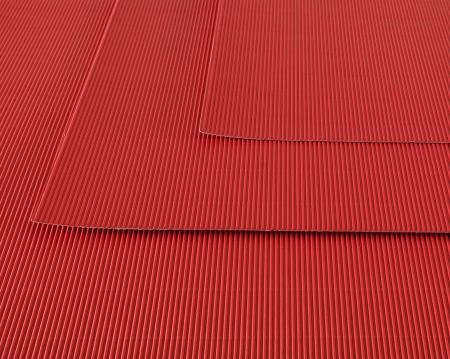 Foglio cartone ondulato 50 x 70 300 g/m², colore rosso vivo – Set di 10