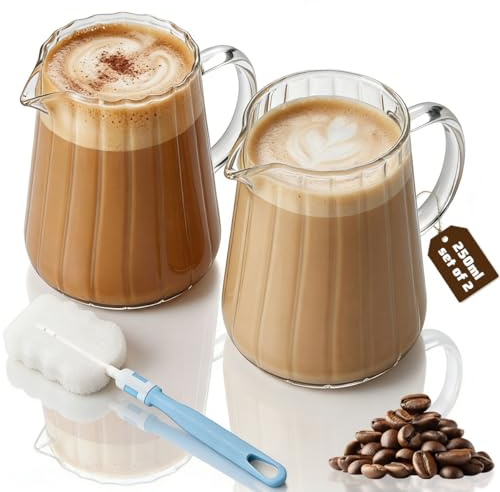 TCETCY 2 Pezzi Bricco per Latte in Vetro con 1 Spazzola per La Pulizia, 250 ml Tazze da Colazione in Vetro Trasparente Lattiera Borosilicato da Montalatte per Cappuccino Bicchieri da Caffè per Panna