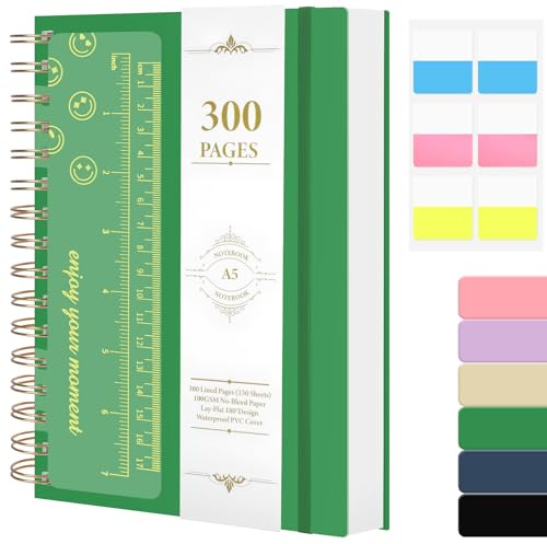 AOOSU Cuadernos de Espiral, Cuaderno A5 de 300 Páginas, Bloc de Notas con Tapa Dura Incluye Hoja de Pegatinas 100 g/M² Papel Autado A Líneas Gomas Elásticas para Escribir, Trabajar, Estudiar(Verde)