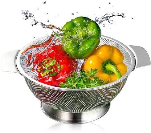Nudelsieb Edelstahl, Edelstahl Sieb Mit Untersatz Und 2 Griffen Küchensieb Mikroperforiertes Küchensieb Rostfrei Hochglanzpoliert für Nudeln Obst Gemüse 22.5 cm Silber