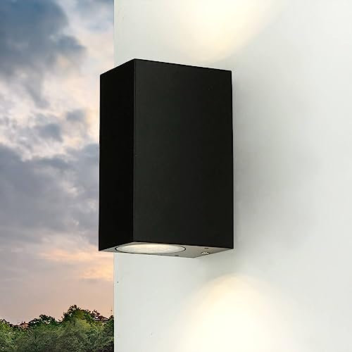 Elegante Lampada da parete per esterni design Aalborg quadrata stile moderno in nero anticato ideale per giardini, cortili e terrazzi.