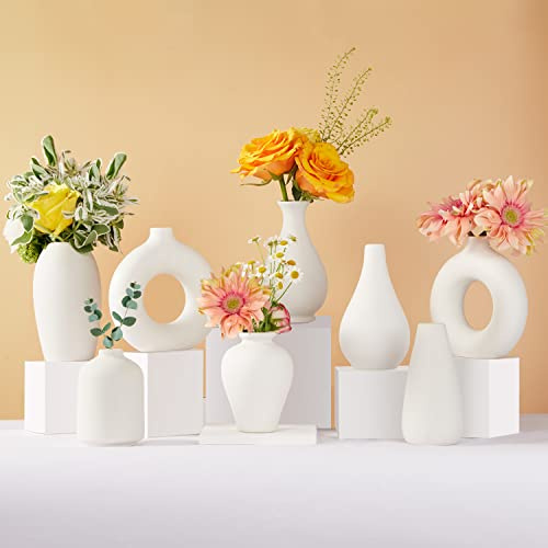 Lot de 8 Petits vases en céramique pour Fleurs, Mini Vase Blanc en Vrac pour centres de Table, Ensemble de vases rustiques en céramique Blanche pour Fleurs, décoration de Chambre, fête de Mariage