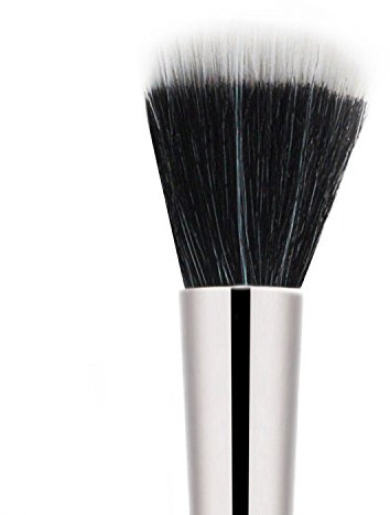 Backstage B22 - Grand Foundation Brush