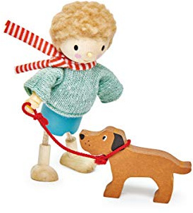 Tender Leaf Toys - The Goodwood Family - Wooden Miniatures Flexible Doll, Multicultural Action Figure for Dollhouse - Encourage Creative and Imaginative Fun Play for Children - Age 3+