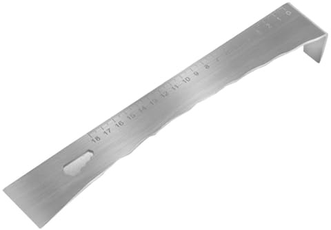 Piede di porco in acciaio inox dal design ergonomico con varie funzioni per uso in officina