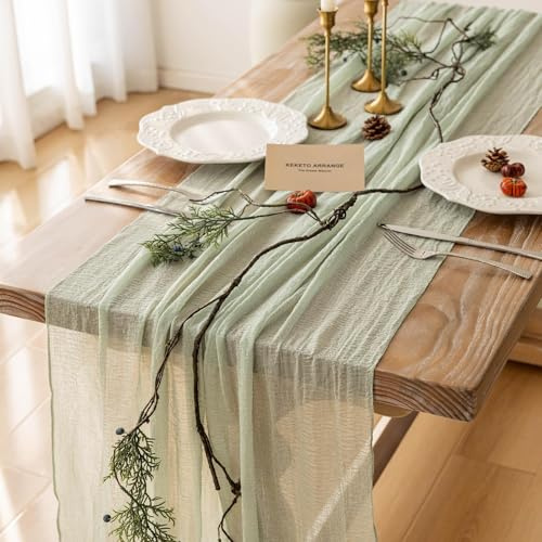 Tischläufer Salbeigrün aus Käsetuch – Boho Dekostoff für Hochzeit Tischdeko, Babyparty, Geburtstag, Weihnachten – Waschbar, Rustikal, Moderner Tischläufer Stoff für Festliche Deko (80x300 cm)