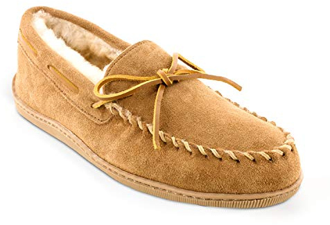 Minnetonka Men's Sheepskin Hardsole Moccasin Slippers 11 M Tan