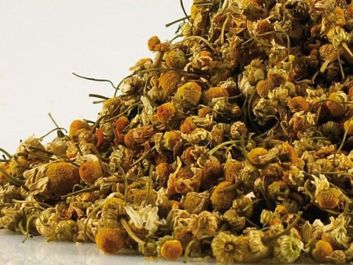 Lot de fleurs de camomille dans un paquet de protection aromatique. 100 GR