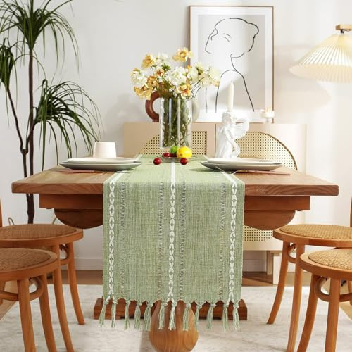 Wracra Camino de Mesa de Algodón con Tejido Calado, Estilo Campesino Camino de Mesa de 180cm de Largo con Borlas para Decoración de Mesas de Comedor, Cocina y Postres (Verde Salvia, 180cm)