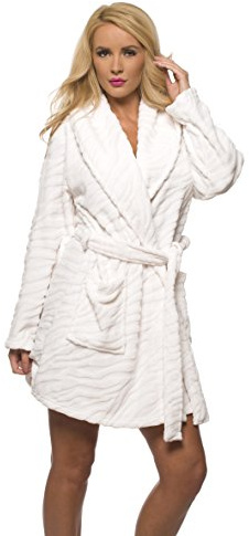 Velvet Kitten Luxurious Women's Long Sleeve Ultra-Soft Plush Polyester Robe 3360 (Small/Medium, White)