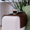 Green'n'Modern braunes Sofatablett rutschfest - Holz Bambus Getränkehalter Armlehne mit Pad | Couch Tablett flexibel | Sofa Tablett Armlehne mit Antirutschpad als Sofa Ablage | Couch Getränkehalter