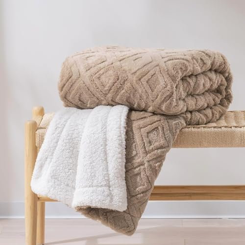 RECYCO EVERGRACE Boho Wohndecke und Kuscheldecke Sherpa Decke 150x200, XL Groß Weich Warm Flauschig Dick Decke/Fleecedecke/Couchdecke/Wohnzimmerdecke/Sofadecke für Bett Sofa Couch Wohnzimmer, Beige
