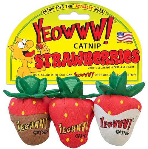 Yeowww!, Strawberries Catnip Cat Toy, 3 Count
