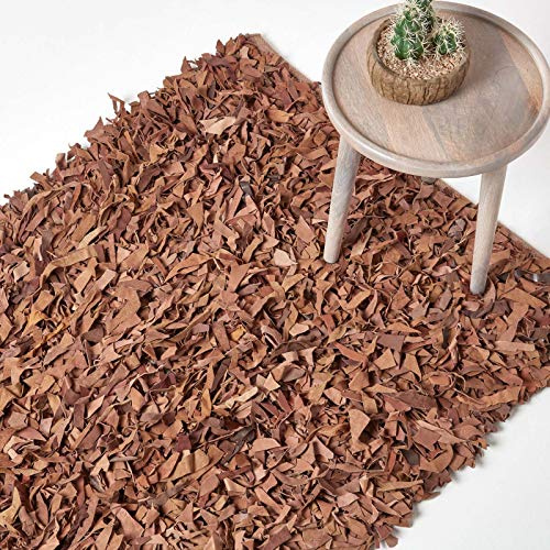 HOMESCAPES Alfombra Shaggy, Elegante y Decorativa, con Tiras de Piel Color Marrón Claro 150 x 240 cm