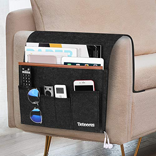 Betoores Organizer per Bracciolo Divano, Portaoggetti da Appendere per Letto o Divano con 6 Tasca, Organizzatore Divano per iPad, Tavoletta, Riviste, Cellulare, Occhiali, Matita - Grigio Scuro