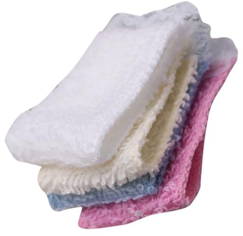 Abaodam 4 Stück Puppenhaushandtuch Badematte Toilettenschüsselreiniger Miniaturen Puppenhaus-Badezimmer-Accessoires Bademantel Körper Wasserhahn Badespielzeug Handtücher Badetuch Stoff