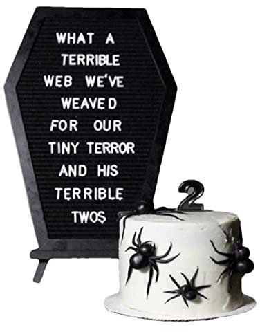 2 Stück Gothic Letter Board | Schwarzer Filz Sarg Brief Board Gothic Dekor mit Buchstaben | Gothic Decor Hexe Geschenke Letterboard Set für Halloween Partys Lear-au
