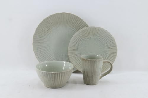 VISSEL Stoneware Dinner Set for 4 People - 16 Piece Reactive Glaze Stoneware. Ruffled Edge. Microwave and Dishwasher Safe - Pale Green