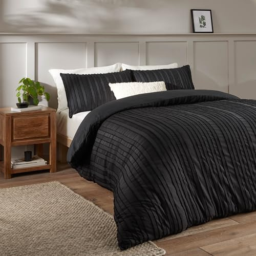 Duvet Day Harrison Stripe Duvet Cover Set – Minimal Tufted Design with Soft-Touch Fabric and Easy-Care Finish (Black - Single)