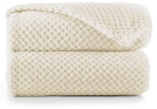 DecoKing Kuscheldecke 170x210 cm beige Decke Microfaser Wohndecke Tagesdecke Fleece weich sanft kuschelig skandinavischer Stil Cappuccino Henry
