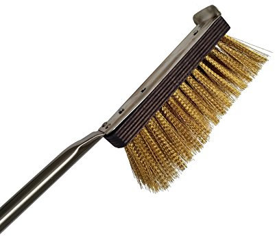 Spazzolone in ottone, h. 150 cm.