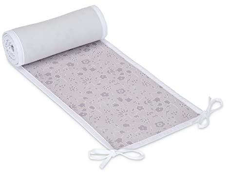 FabiMax Nestchen/Bettumrandung aus atmungsaktivem Netzstoff, 190 cm (50/90/50) - für Beistellbett Basic, graue Blümchen