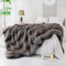 INCHGRASS Kunst-Nerz-Fell-Decke Luxus-Felldecke Sofa Flauschige Decke – Superwarme elegante gemütliche Kuscheldecken für Couch, Sessel und Bett, waschbare Plüschdecken 190x150 cm Graue Luxus-Felldecke