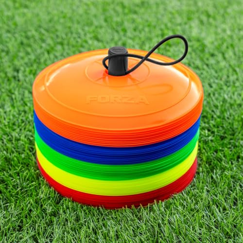 FORZA Near Flat Training Marker Cones [10 färger] | 50-pack med 23 cm breda, ultra-hållbara koner – perfekt för fotboll, rugby, hockey och mer