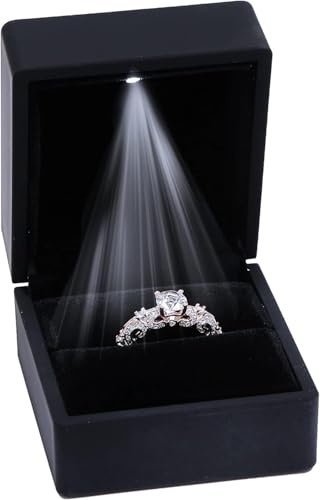 DELALO® Ringbox - mit LED - Schwarz - Schmucketui - beleuchtet - für besondere Momente - Schmuck, Heiratsantrag, Verlobung, Hochzeit - Ehering (Schwarz)