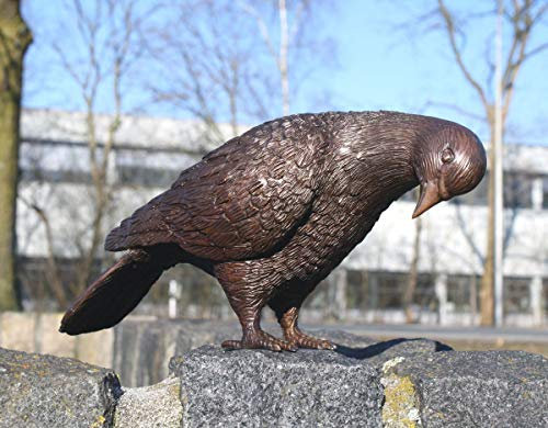 H. Packmor GmbH Bronzefigur stehende Taube mit gesenktem Kopf