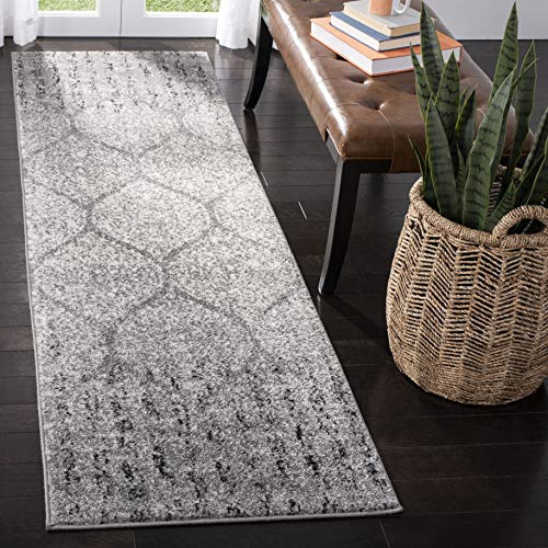 Safavieh Contemporary Rug for Living Room, Dining Room, Bedroom - Madison Collection, Short Pile, in Grey and Ivory, 69 X 244 cm