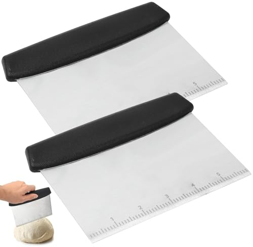 Professional Stainless Steel Bench Scraper & Dough Cutter - 16 x 12.2 cm Coupe Pâte with Measuring Scale & Ergonomic Handle for Baking, Boulangerie & Kitchen