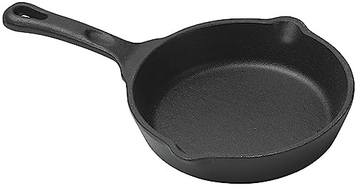 Winco Commercial-Grade Cast Iron Skillet with Handle, 7.25 Ounce