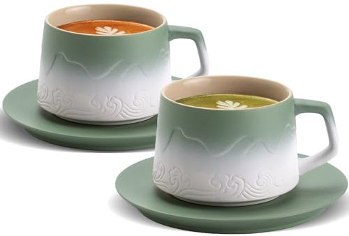 ZENS 240 ml Cappuccino Tassen mit Untertassen 2er-Set, Design Geprägtem Cappuccino Tasse für Latte Art, Handgefertigte Steingut Kaffeetassen mit Untertassen Set für Café au Lait, Moosgrün Weiß