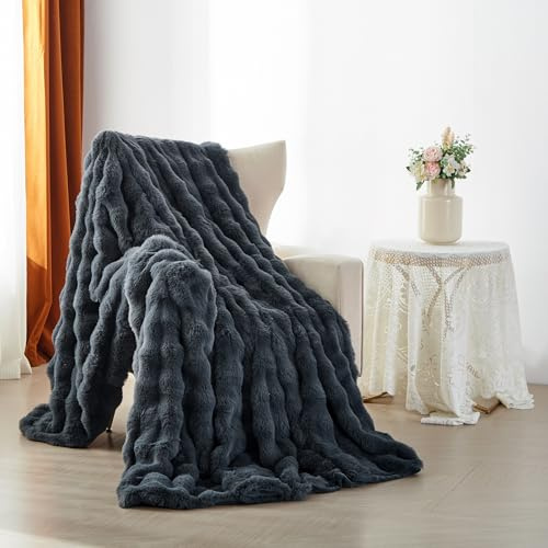 YASMENG Couverture Polaire 220x240 cm Hiver Chaude Gris Jeté de Canapé Peluche Imitation Fourrure de Lapin Texture à Bulles Super Douce Douillette Plaid Canapé Polaire Moelleuse Cadeau Femme