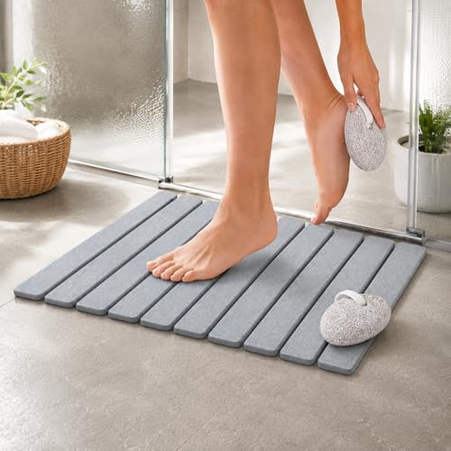 ADARPA® Alfombra de Baño Diatomita de 60x39cm Plegable con Malla Antideslizante + 2 Piedras Pómez para Pies | Alfombrilla Diatomita Resistente de Secado Rápido | Incluye Lija para Limpiar
