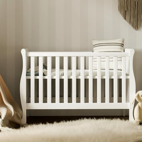 Lit bébé Gala 120x60 cm – Élégant lit Enfant Blanc avec barrière Amovible – Convertible en lit de Jour, en Bois de pin et MDF de Haute qualité, idéal comme lit bébé & lit à barreaux