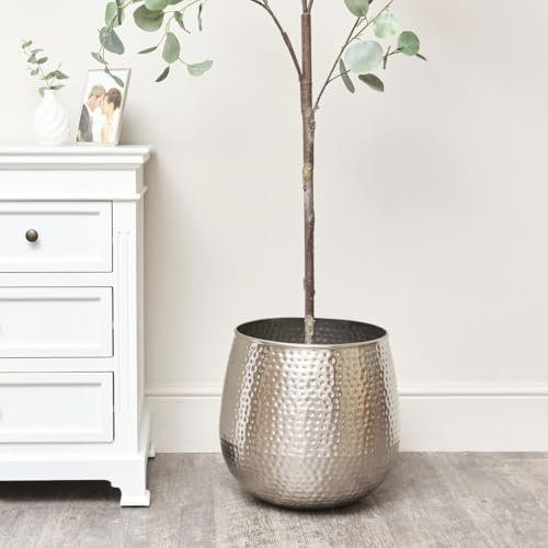 Melody Maison Large Silver Hammered Metal Planter, 40cm x 40cm, Indoor/Outdoor Planter, Home Decor
