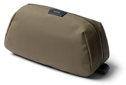 Bellroy Toiletry Kit Plus, necessär - SeaKelp | 3,5 l stor necessär i vattenavvisande material för dina hygienartiklar på resan