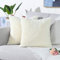 Mandioo 2er Set 45x45 cm Cremegelb Faux Fur Flauschigen Kissenbezüge Moderne Künstlich Pelz Kissenhüllen Dekorative Sofakissen Dekokissen Weicher Zierkissenbezug für Wohnzimmer Sofa Schlafzimmer