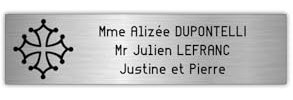 DECOHO - Plaque Boite aux Lettres Decayeux PMMA Argent Lettres Noires - 100x25 mm - adhésive Personnalisable 3 Lignes avec Croix occitane - Argent