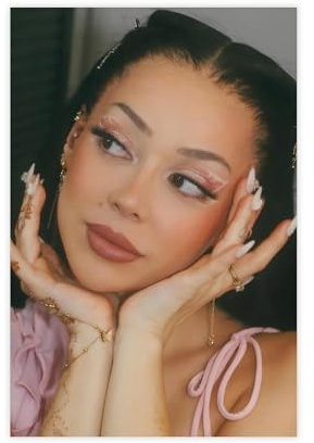 Exklusive Kunst, wunderschöne, beliebte Sängerin, Ayliva, ästhetisches Porträtposter, 2 Leinwandposter, Wandkunst, Dekordruck, Gemälde für Wohnzimmer, Schlafzimmer, Dekoration, 40 x 60 cm