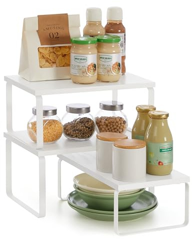 SONGMICS Estante para Especias, Juego de 3, Organizador de Armario, Apilables, Especieros Extensibles, Metal y Madera de Ingeniería, Blanco Nieve y Blanco Mate KCS220W01